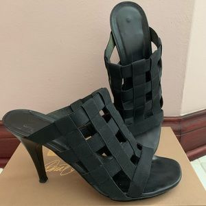 Donald J Pliner Made in Italy black sandal size 9